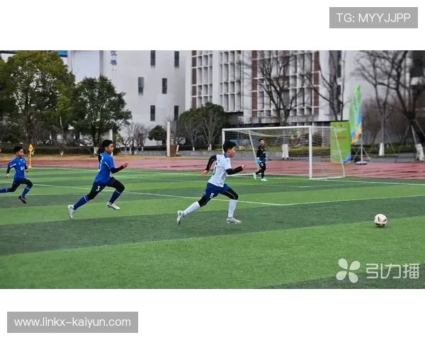 构建校园足球与职业联赛深度融合机制畅通青少年足球人才培养通道